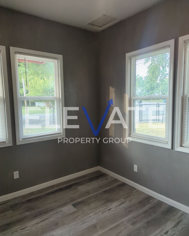 Building Photo - Lamar, MO - 2 Bedroom Rental Coming Soon!