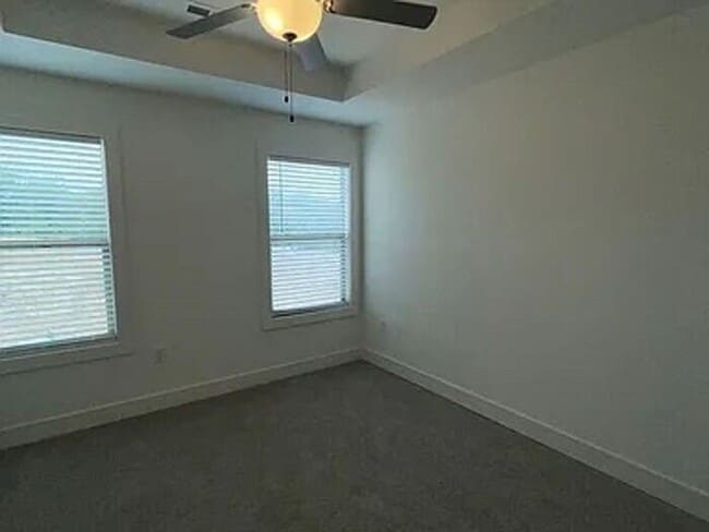 Building Photo - Gorgeous 3 bedroom / 2/5 bath in Park Hill schools!