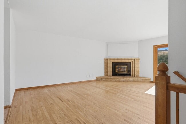 Building Photo - 4 Bed 2.5 Bath Home in Plum Creek of Castle Rock