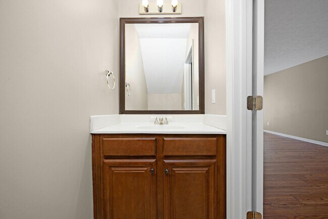 Building Photo - 6636 S Wilson Rd