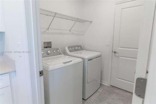 Building Photo - 934 Cattleman St