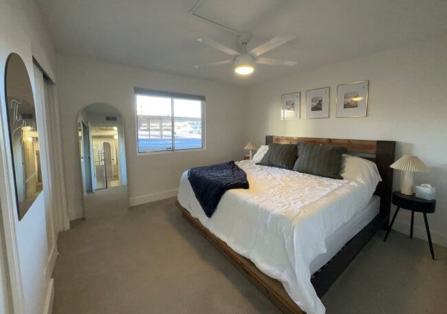 Building Photo - Beautiful 2-bedroom, 2-bathroom home nestled in the vibrant heart of Scottsdale. ALL UTILITIES IN...