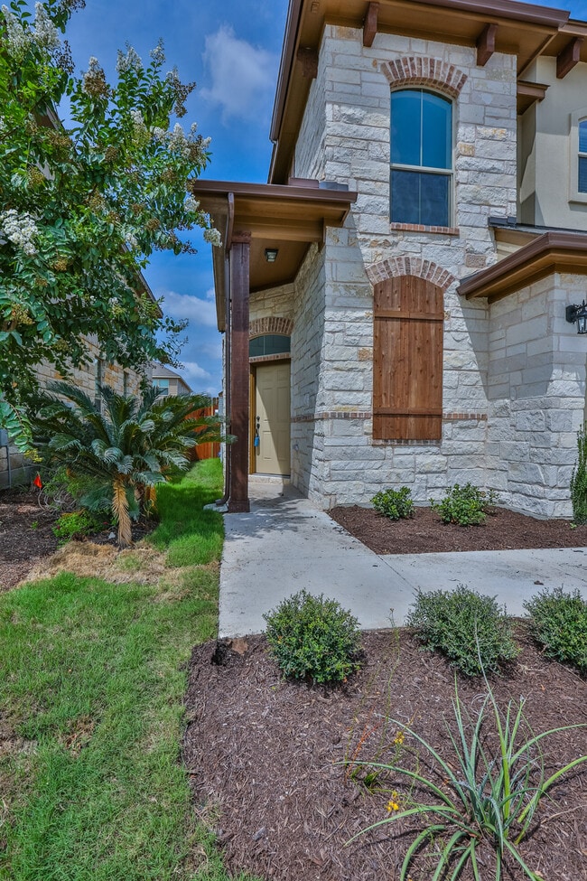 Building Photo - 16020 Travesia Way