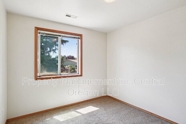Building Photo - 2110 Baines Blvd