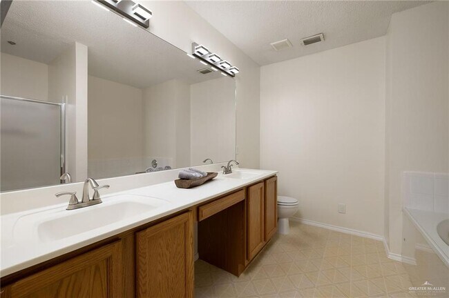 Building Photo - 16 San Esteban Ct