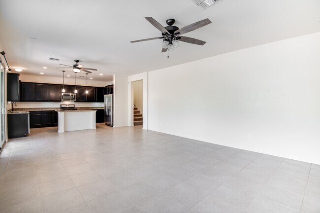 Building Photo - 12038 W Briles Rd