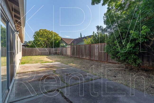 Building Photo - 8413 Neubourg Dr