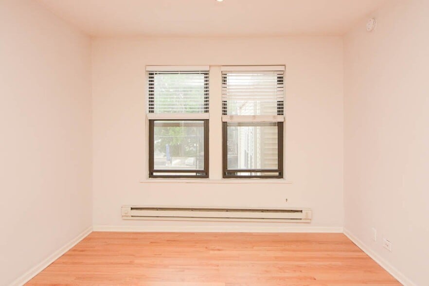 Building Photo - 2852 W Palmer St