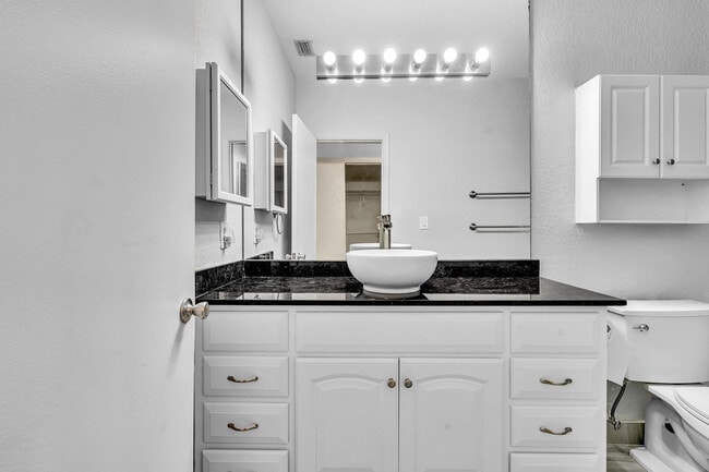 Building Photo - 10240 NW 33rd Pl