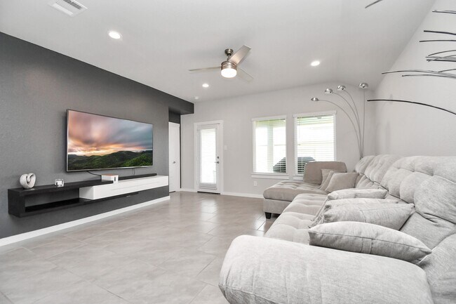 Building Photo - 7431 Teton Creek Trace
