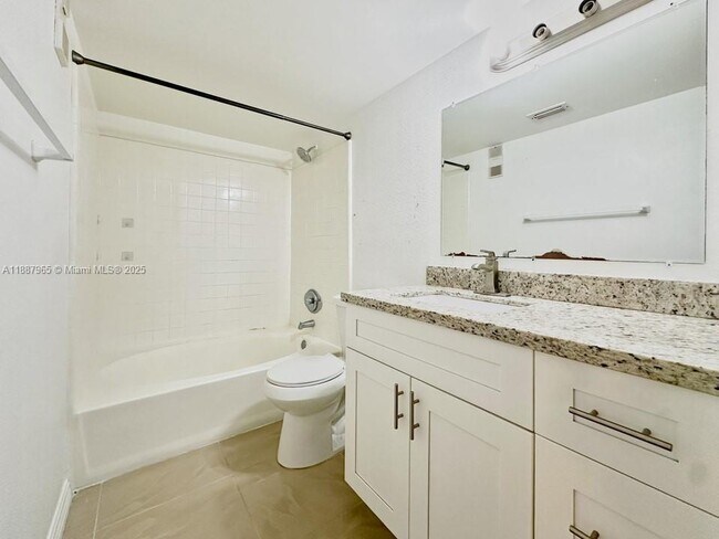 Building Photo - 10500 SW 155th Ct