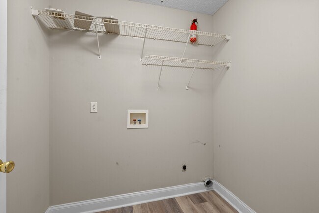 Building Photo - 4218 Yarmouth Rd