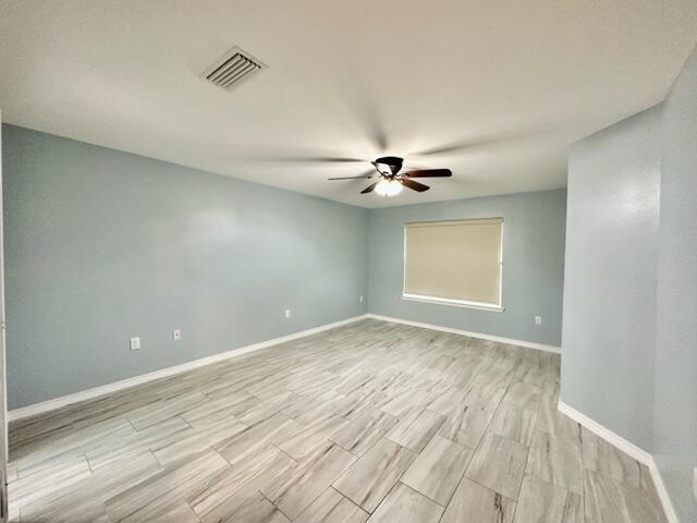 Building Photo - 519 E Timberlake Dr