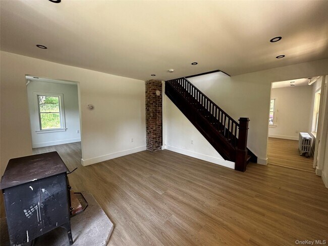 Building Photo - 1240 Co Rd 23