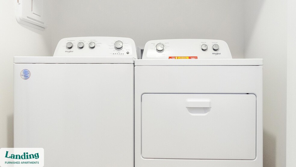 Building Photo - 650 N Main St