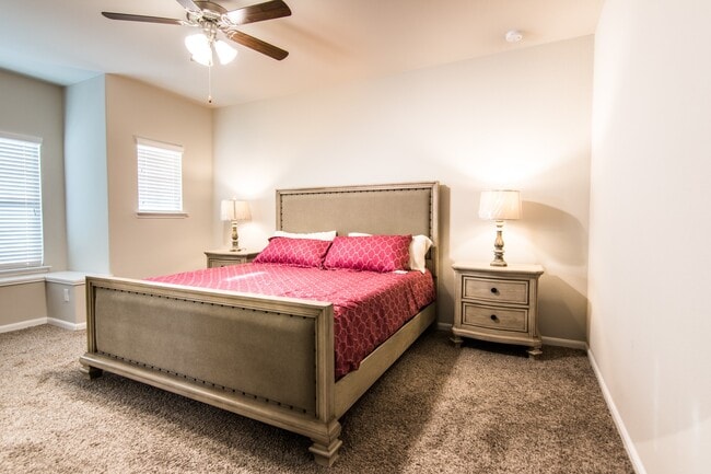 Building Photo - 3311 Rainflower Springs Ln