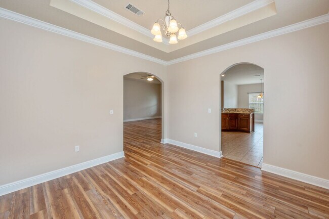 Building Photo - Crestview: 4 Bedrooms in Liberty Oaks