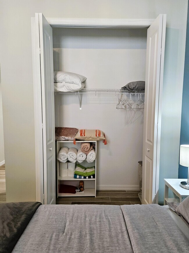 Building Photo - 5981 Berwick Ln