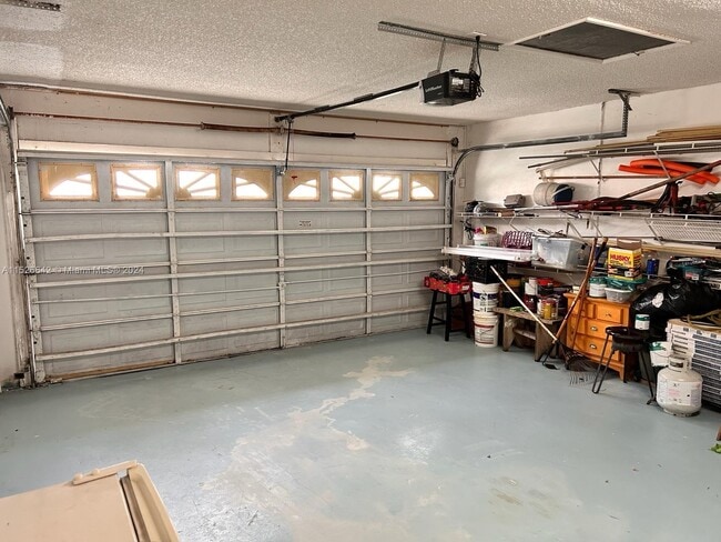 Building Photo - 8228 NW 199th Ter