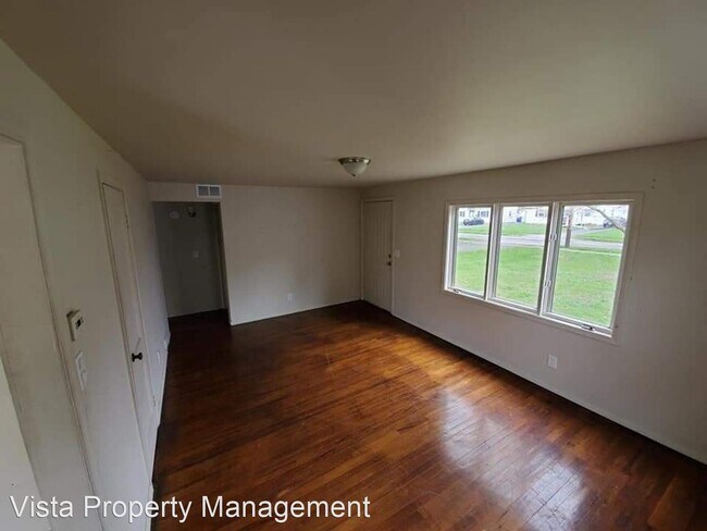 Building Photo - 3 br, 1 bath House - 149 Duxbury Rd