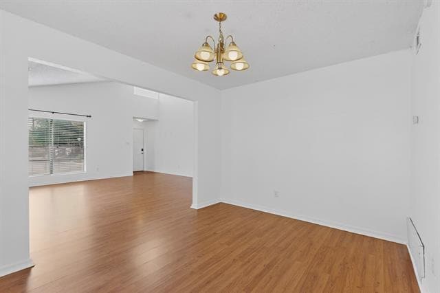 Building Photo - 635 Haines Ave