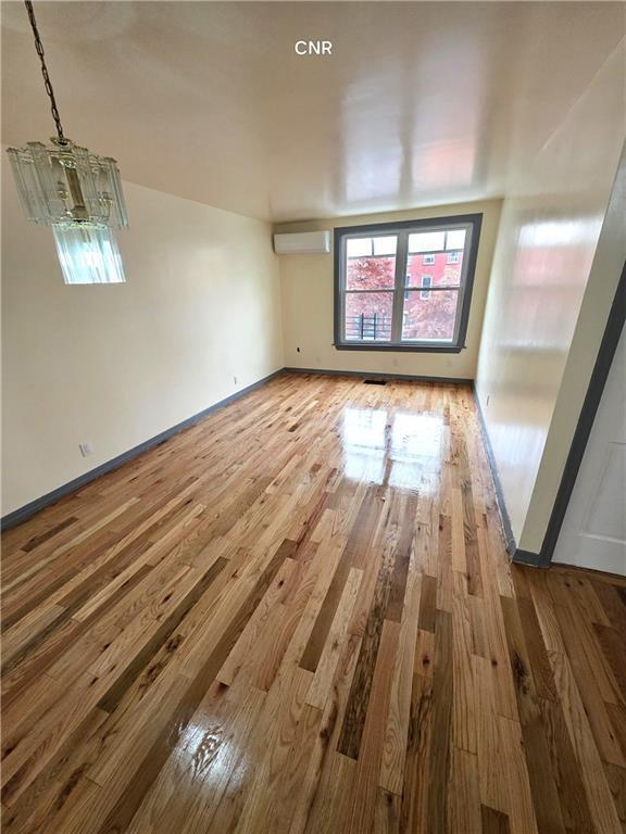 Building Photo - 154 Saratoga Ave