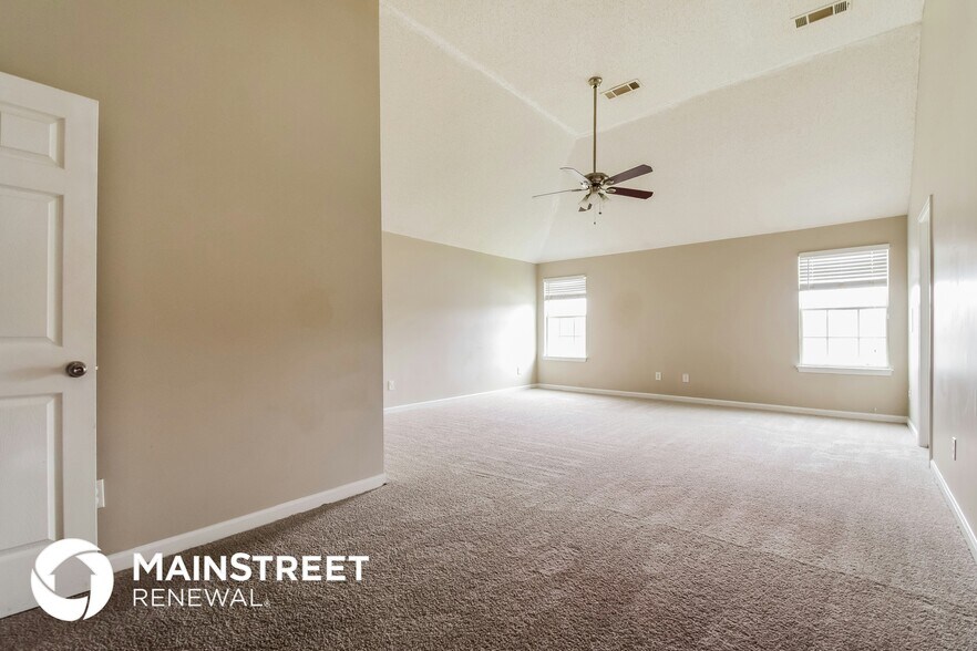 Building Photo - 5861 San Gabriel Ln