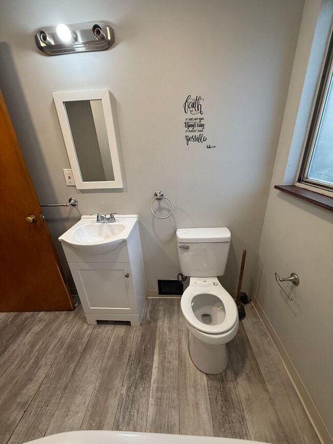 Building Photo - 2501 Arlington Ave