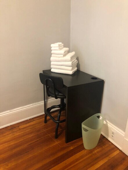 Building Photo - 41 Strathmore Rd