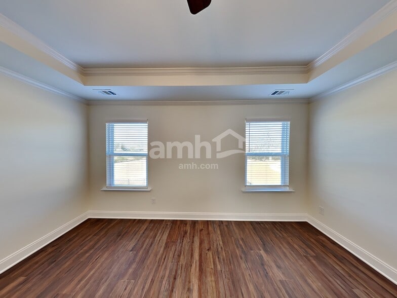 Building Photo - 2036 Williamshire Ln