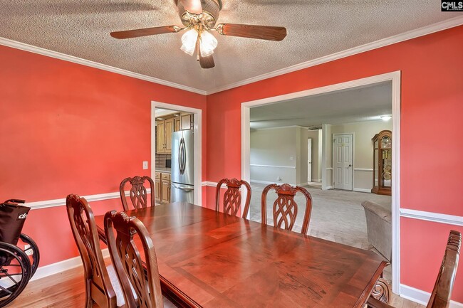 Building Photo - 221 Crooked Creek Rd