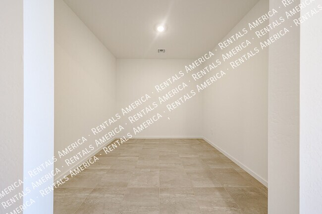 Building Photo - 35581 N Thicket Wy
