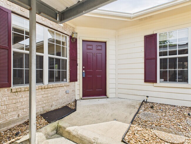 Building Photo - 612 Townplace Dr