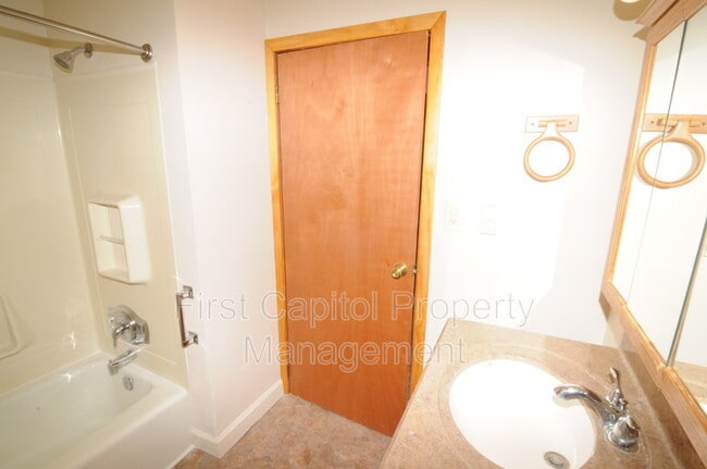 Building Photo - 47 W Hanover St