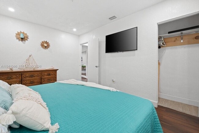 Building Photo - 445 SW 62nd Ct