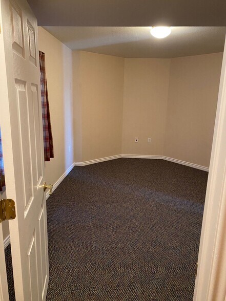 Building Photo - 4533 Idledale Dr