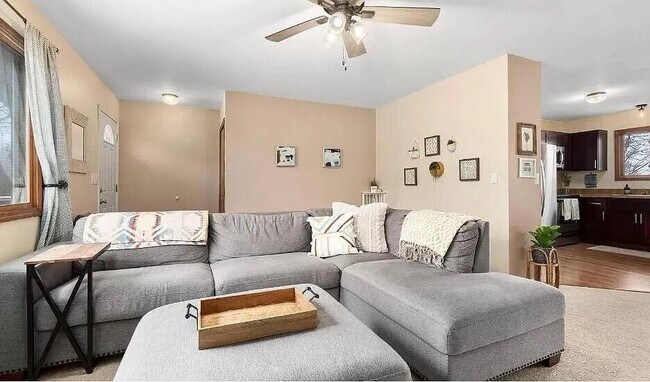 Building Photo - 11816 Highridge Dr