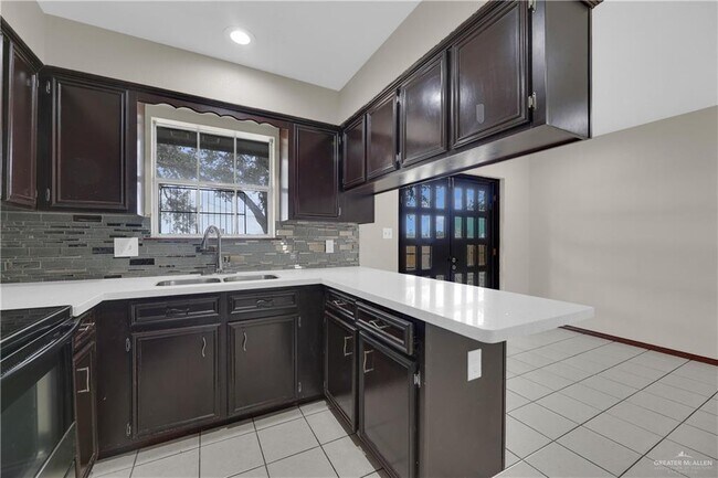 Building Photo - 19 S 41st St