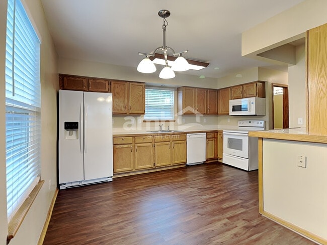 Building Photo - 3207 Barclay Ct