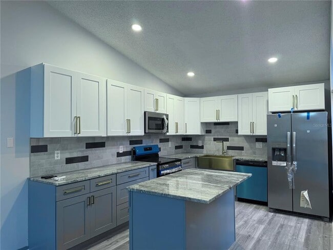 Building Photo - 2416 Hounds Trail