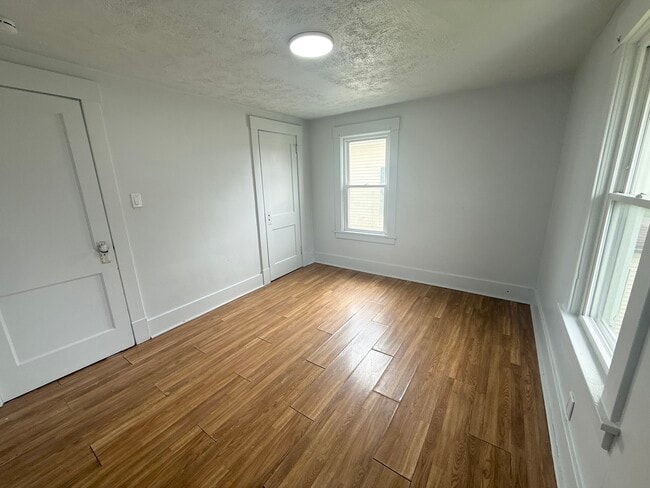 Building Photo - 726 Baldwin Ave