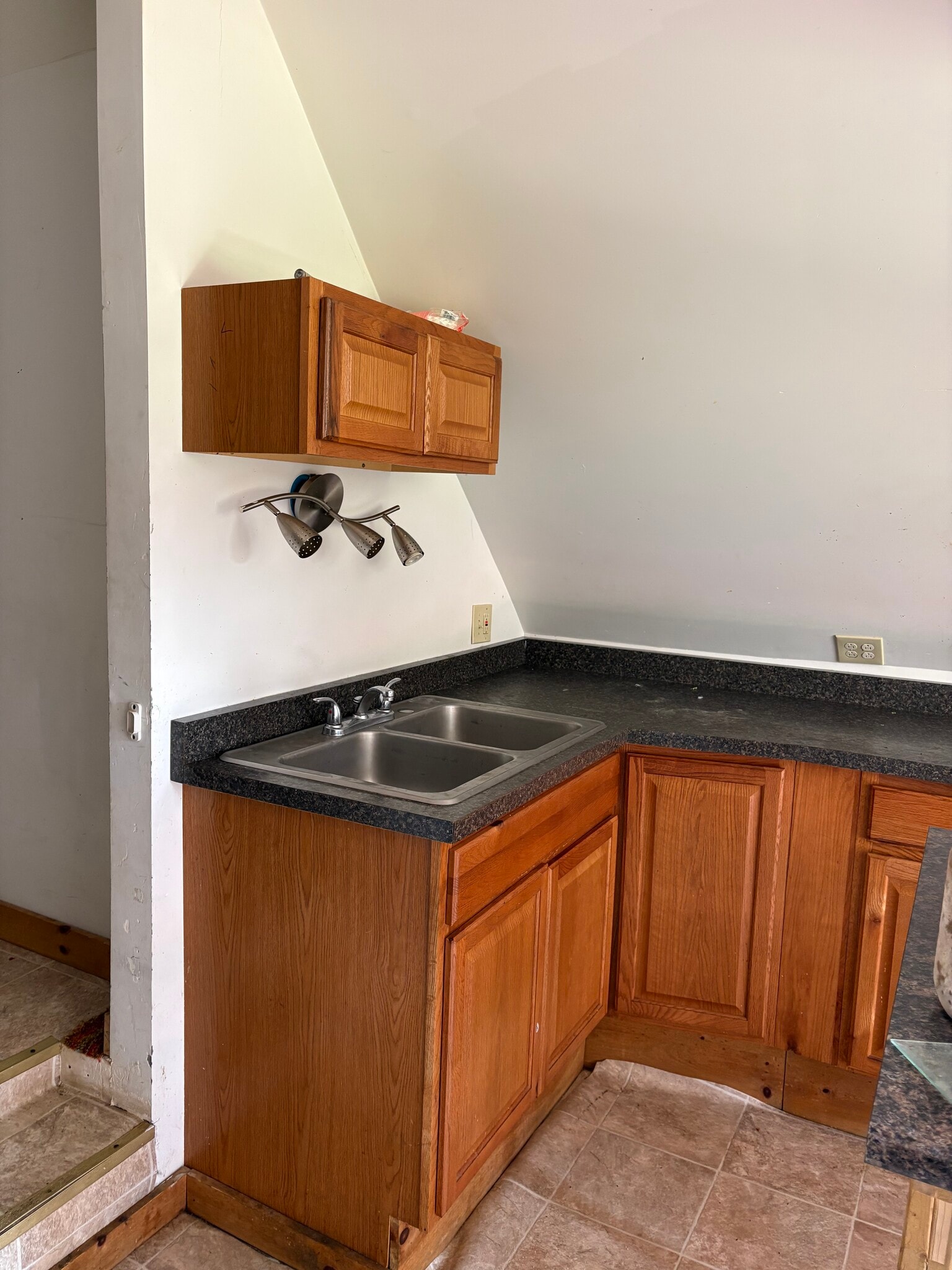 Kitchen - 414 Highgate Rd