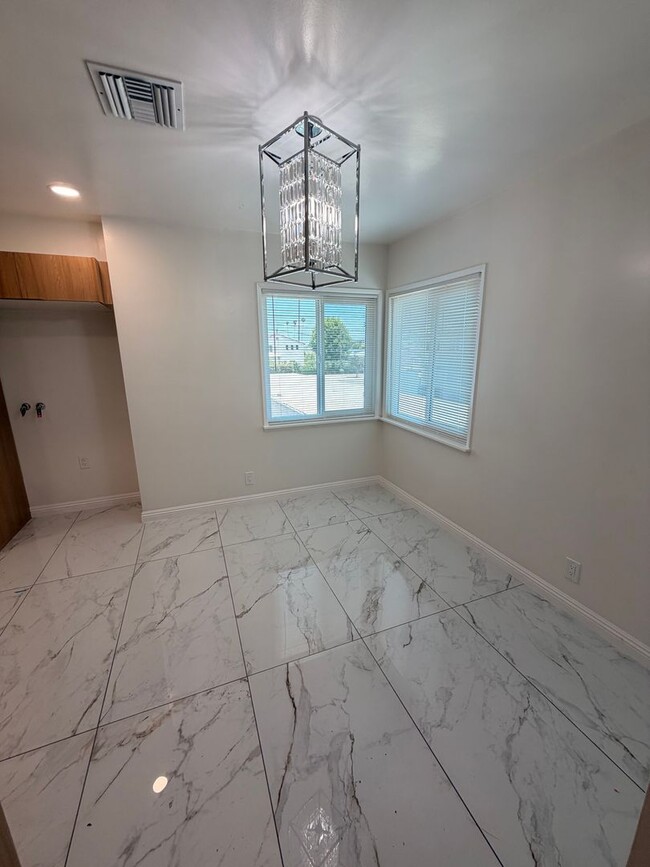 Building Photo - Completely Remodeled, Spacious 2 Bedroom Apartment For Rent w/ Parking!