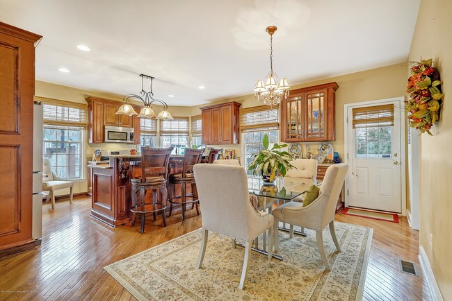 Building Photo - 18 Mariners Bend