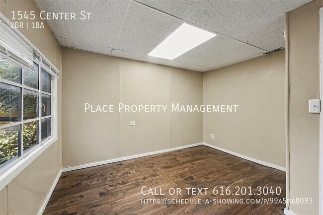 Building Photo - 1545 Center St