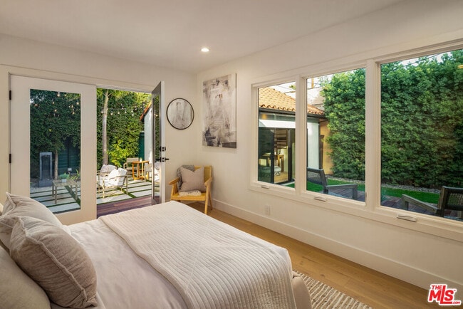 Building Photo - 8817 Ashcroft Ave