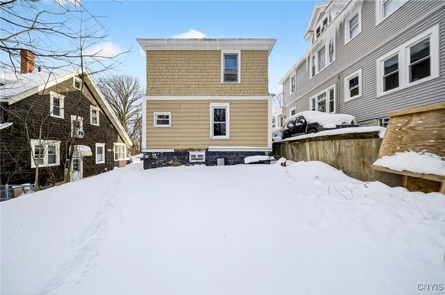 Building Photo - 162 Reed Ave