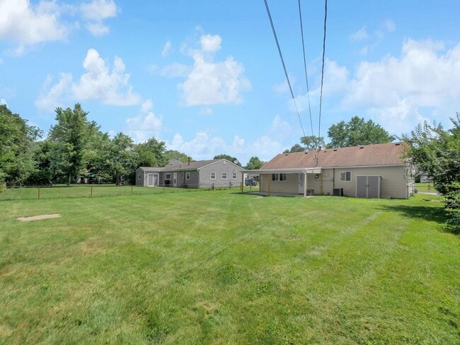 Building Photo - 375 Canfield Dr
