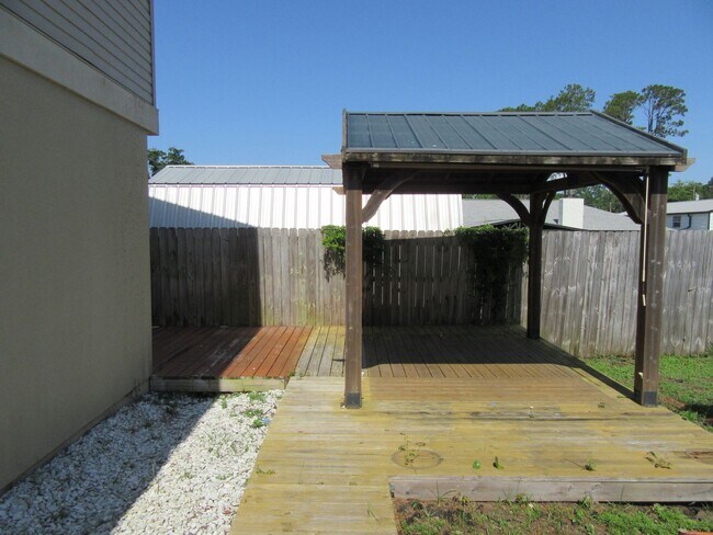 Building Photo - 2407 Astrid Ln