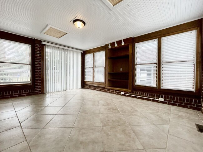 Building Photo - All Brick Ranch Home in Kempsville W/HUGE Yard - Sunroom - Detached 2-Car Garage PLUS Workshop & ...